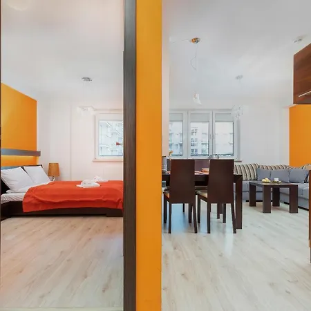 Kosciuszki Pool & Gym By Renters Apartment *
