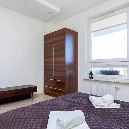 Kosciuszki Close To The By Renters * Kołobrzeg